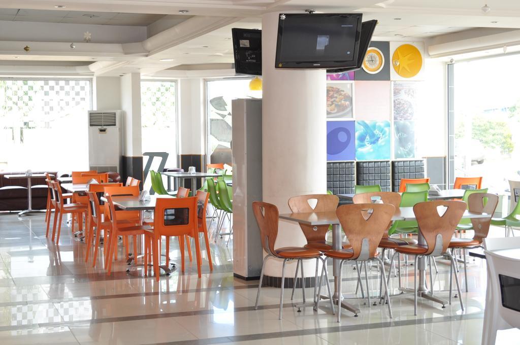 Nobila Airport Hotel Cotonou Eksteriør billede