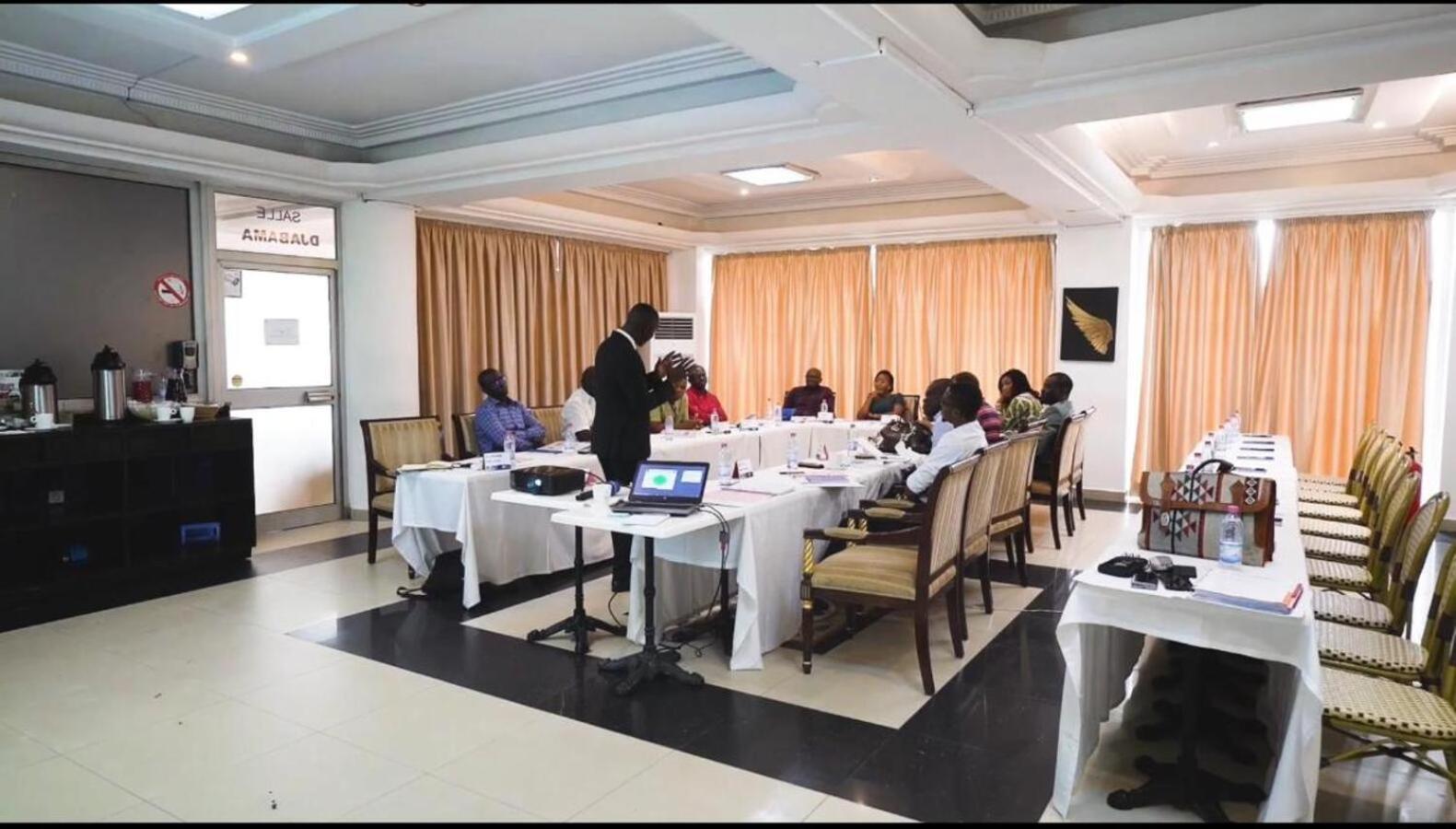 Nobila Airport Hotel Cotonou Eksteriør billede
