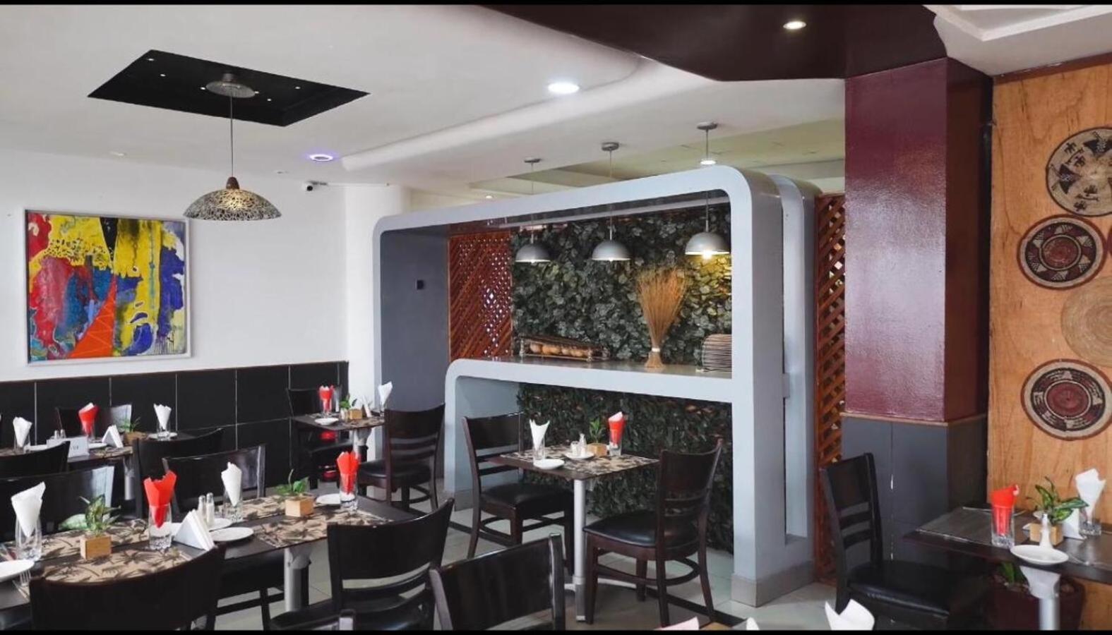 Nobila Airport Hotel Cotonou Eksteriør billede