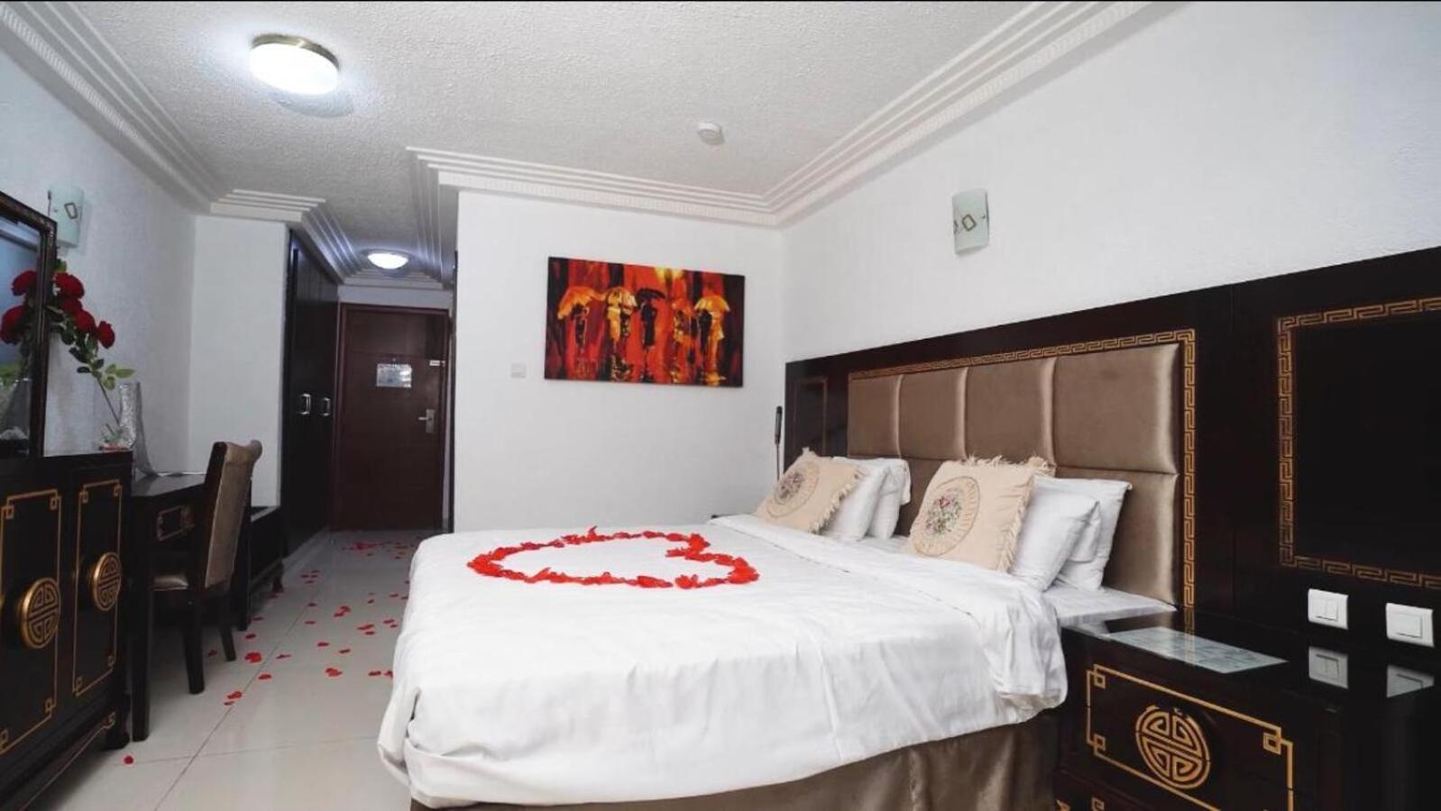 Nobila Airport Hotel Cotonou Eksteriør billede